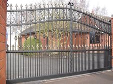 Lutterworth design entrance gates