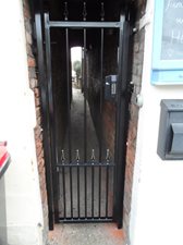 Kenilworth design entry gate